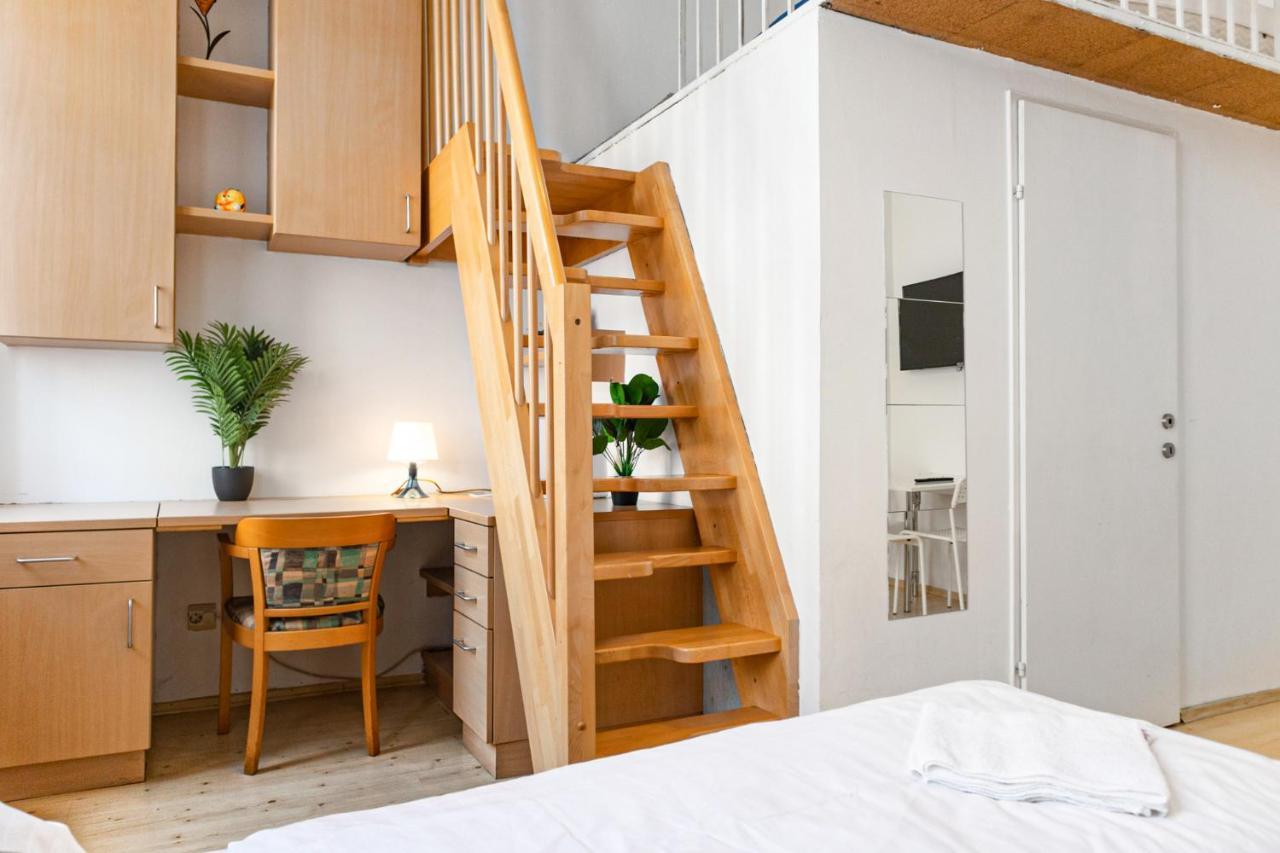 Attractive Apartment Near Wiener Stadthalle Exterior photo