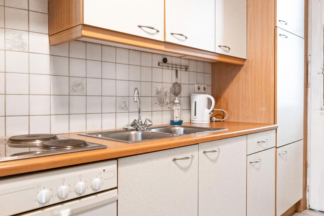 Attractive Apartment Near Wiener Stadthalle Exterior photo
